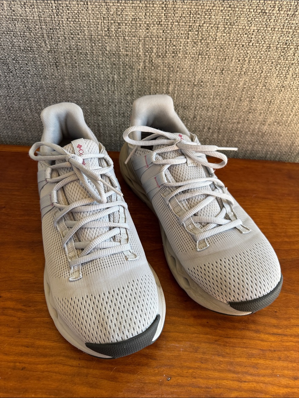 Columbia Terrastride ARO Trail Hiking Shoes Grey Pink Women’s Size 9